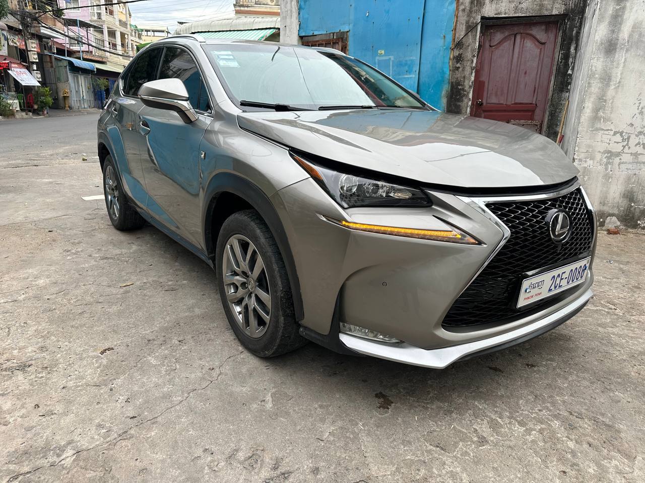 Lexus NX 200T 2015 ប៊ូតុង៤ 