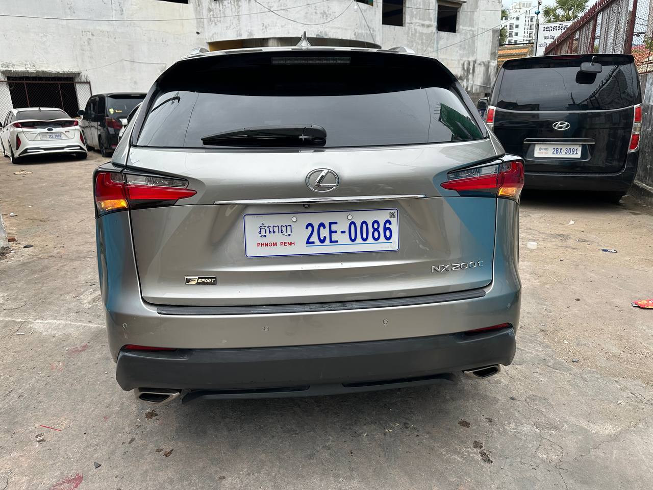 Lexus NX 200T 2015 ប៊ូតុង៤ 