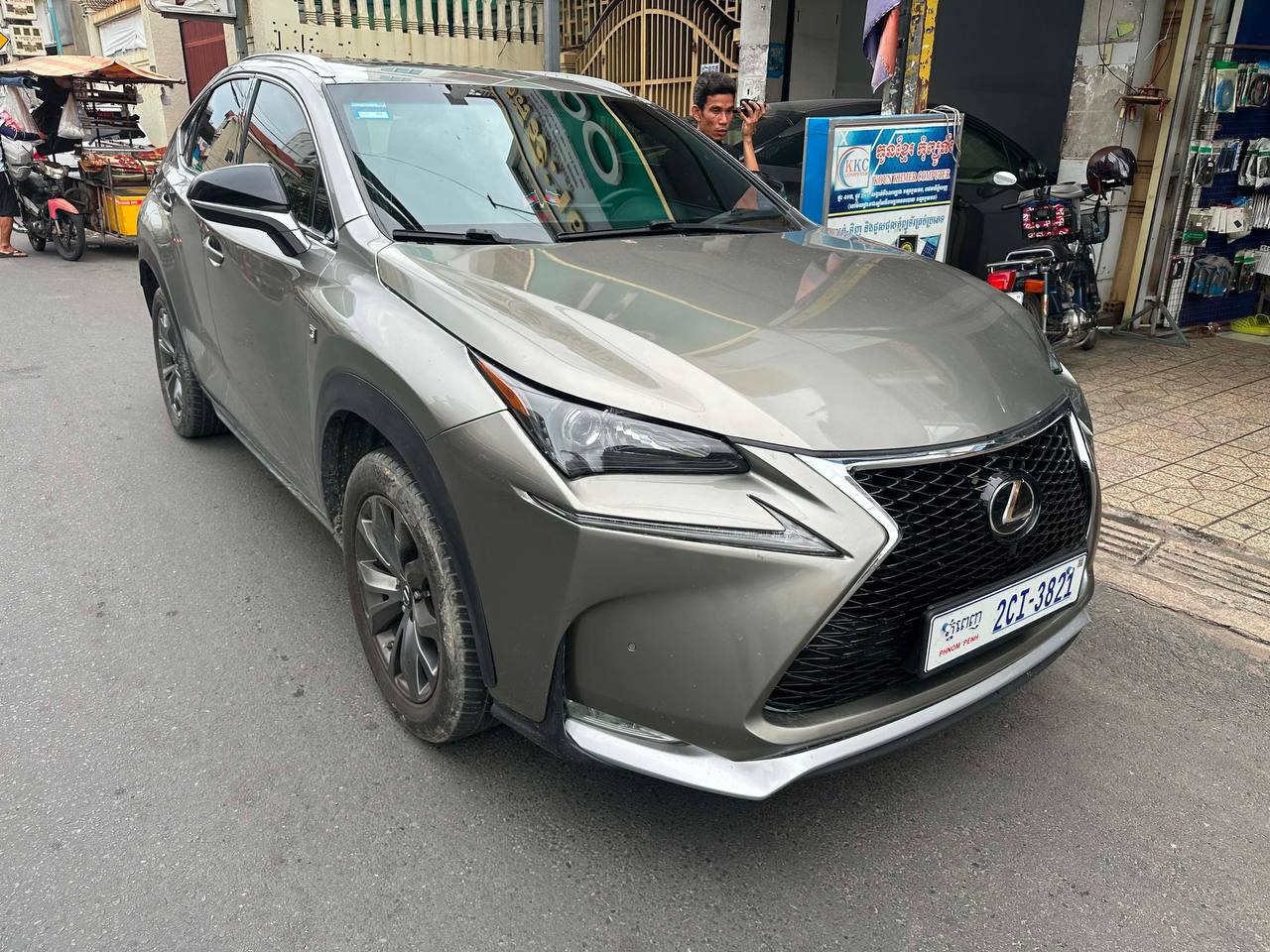 Lexus NX200T 