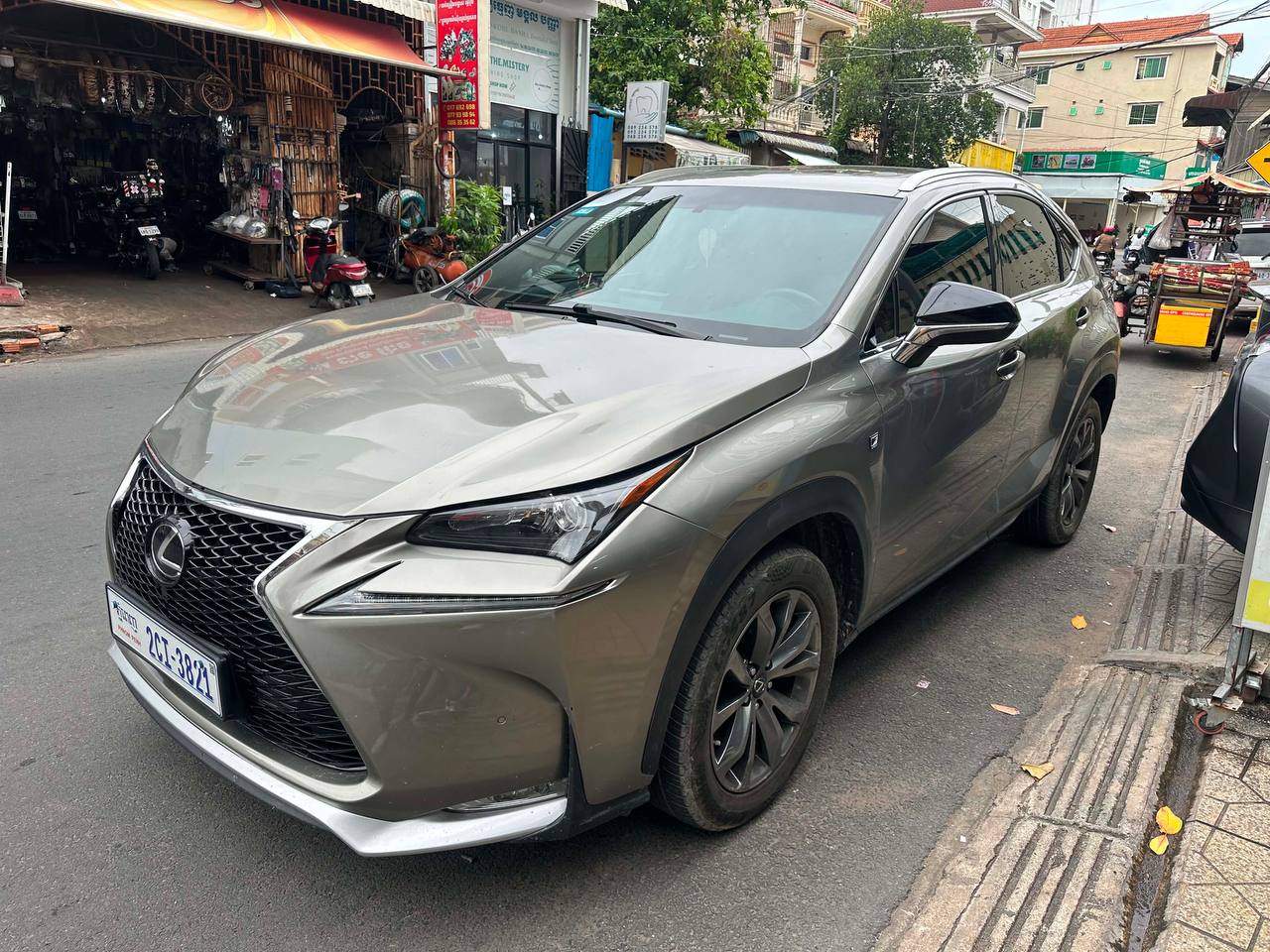 Lexus NX200T 