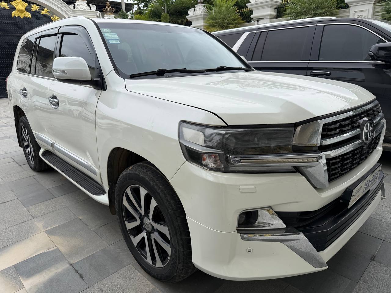 Land Cruiser 2011 upgraded 2021 