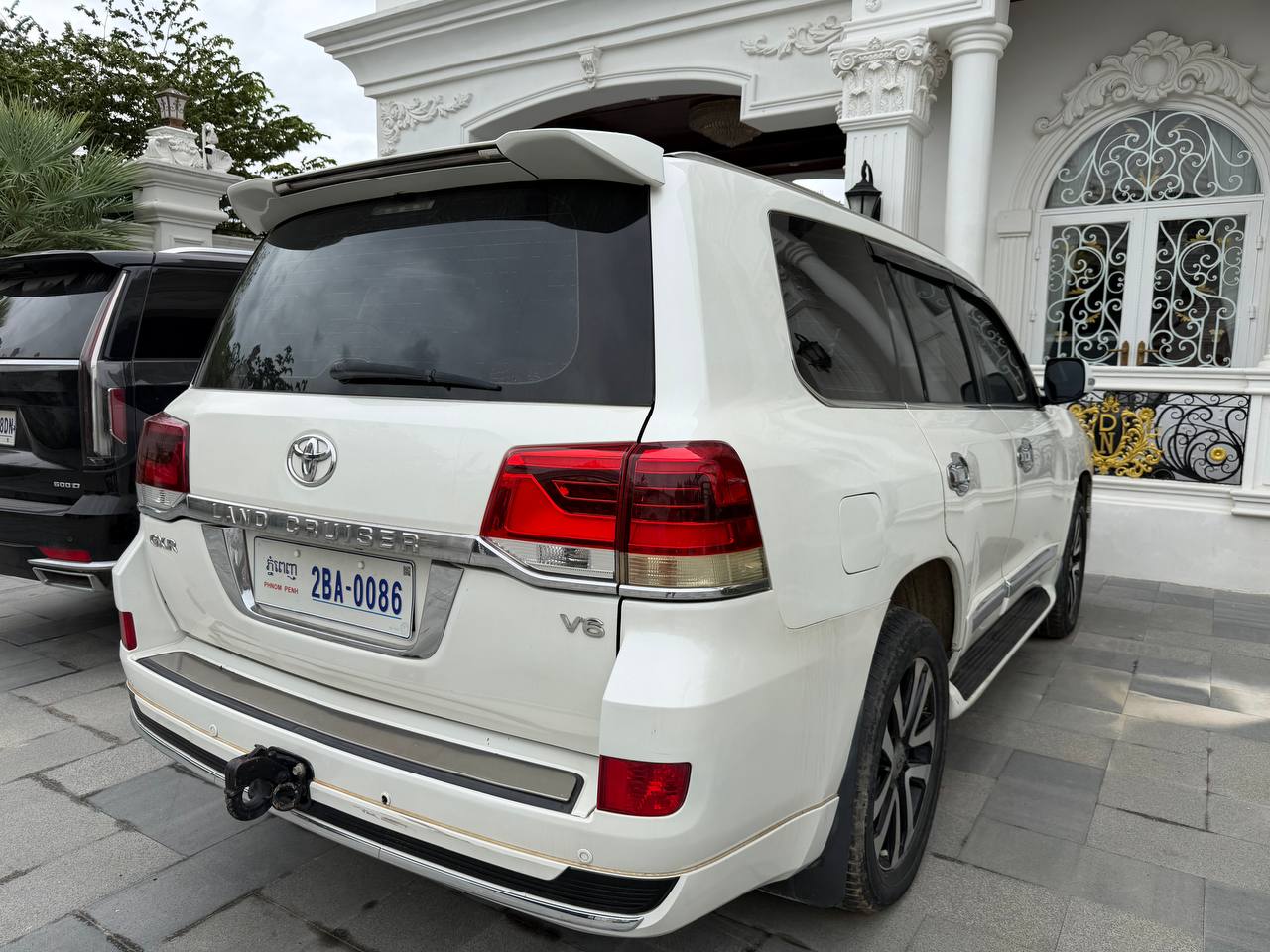 Land Cruiser 2011 upgraded 2021 