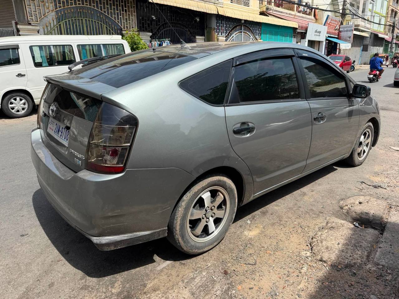 Prius 04 