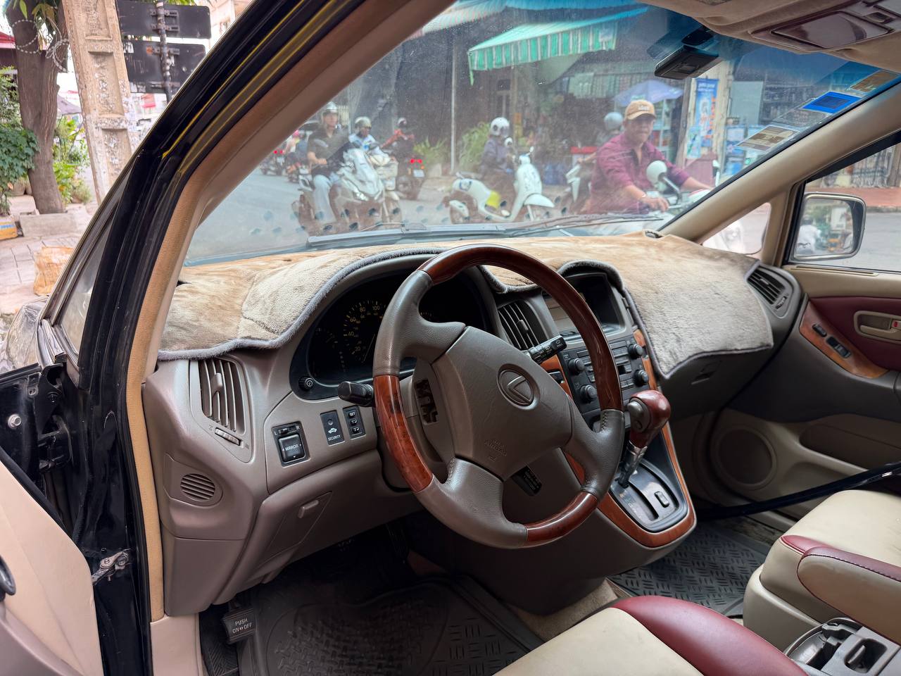 Lexus RX300