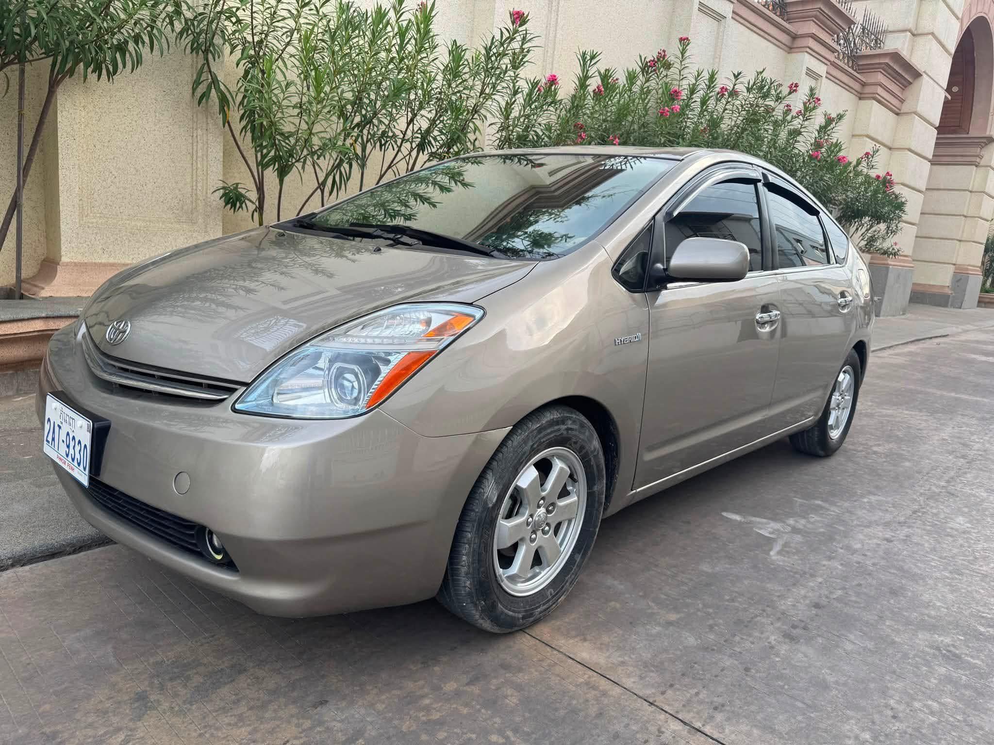 Toyota Prius ឆ្នាំ​2006 Full ទឹក​មាស​