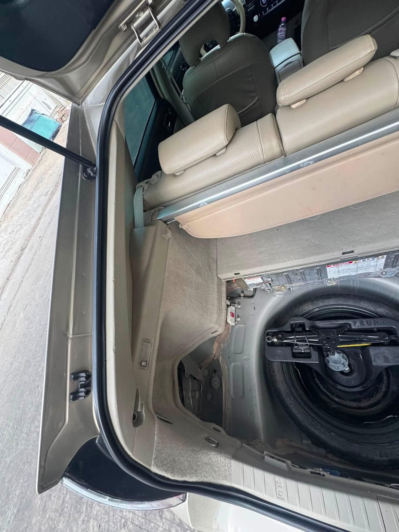 Toyota Prius ឆ្នាំ​2006 Full ទឹក​មាស​