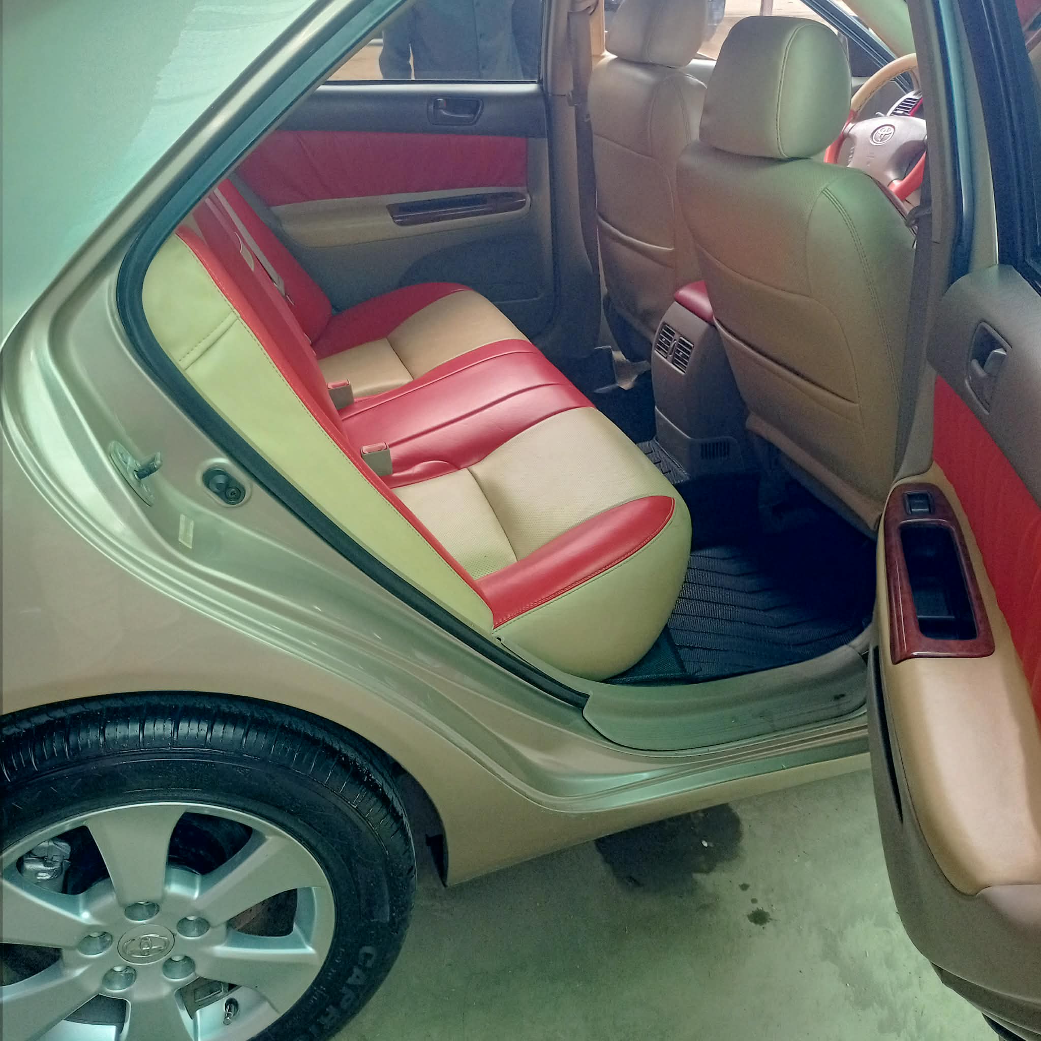 Camry 2002 xle full Option បើកដំបូល