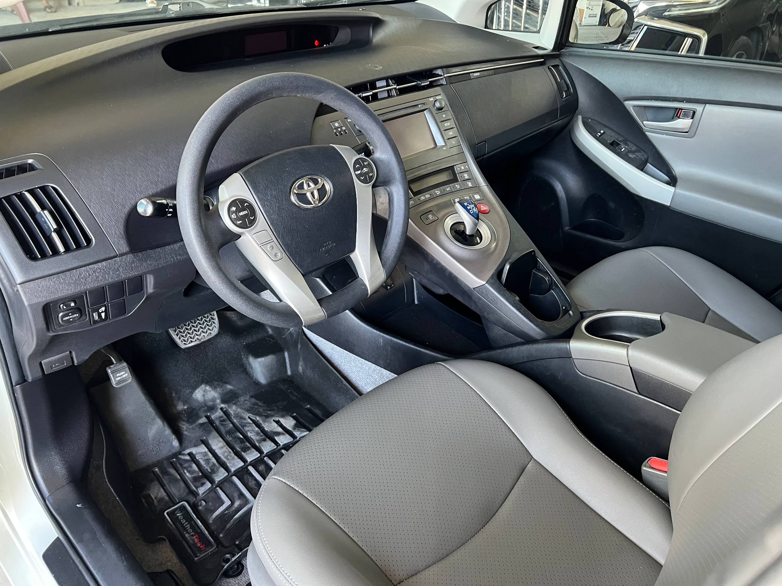 Prius 2010 ក្រដាសពន្ធពណ៍ស អប់សិន3 ទឹកថ្នាំសុី សំបុកឃ្មុំសុីន អូតូឆែកខ្ពស់