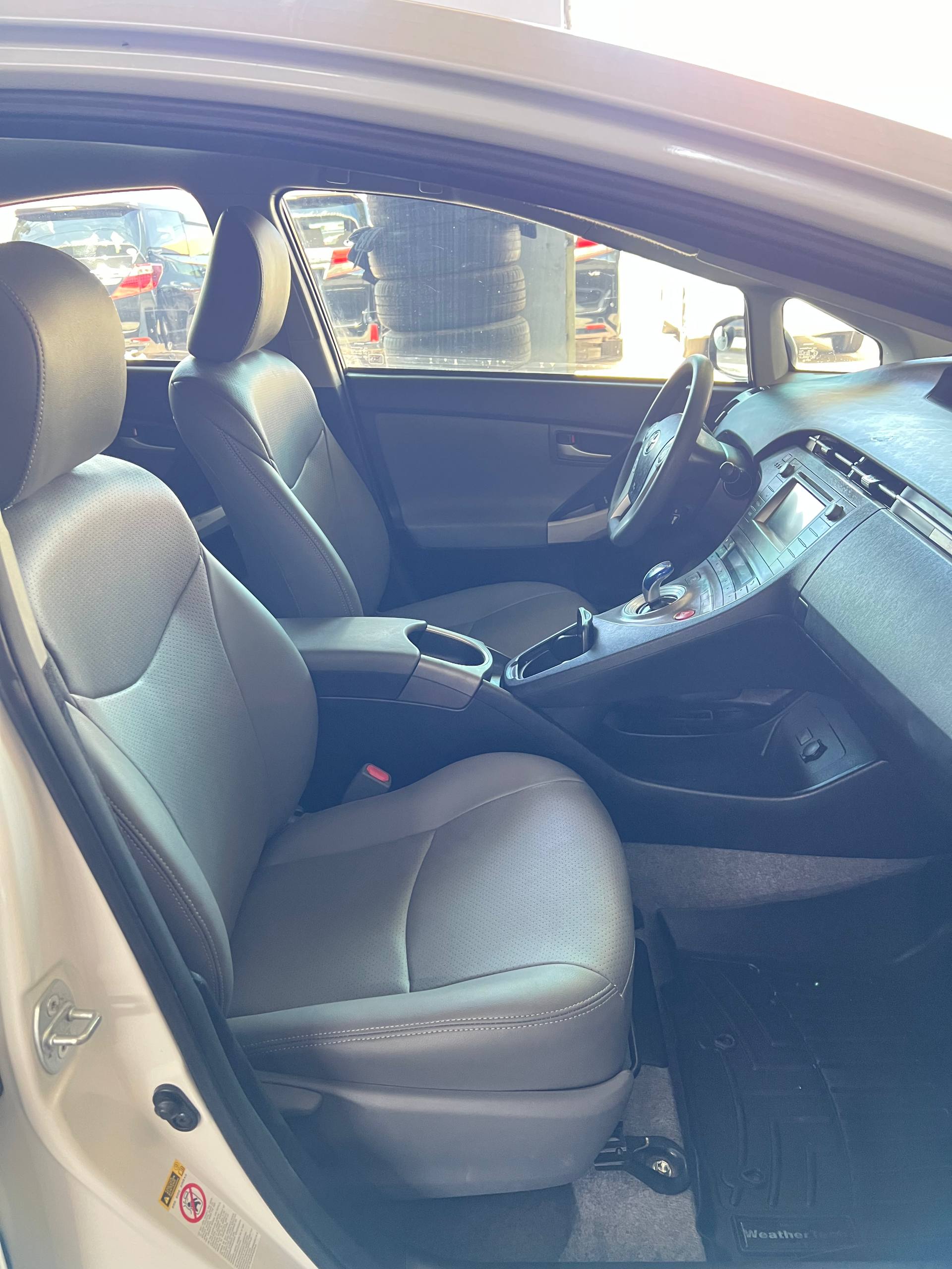 Prius 2010 ក្រដាសពន្ធពណ៍ស អប់សិន3 ទឹកថ្នាំសុី សំបុកឃ្មុំសុីន អូតូឆែកខ្ពស់