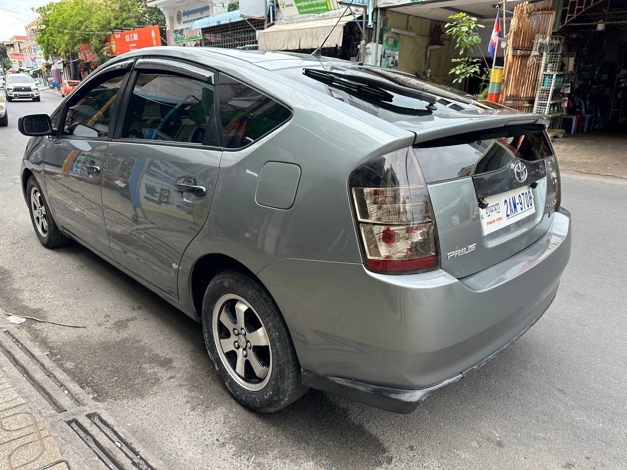 Prius 04 