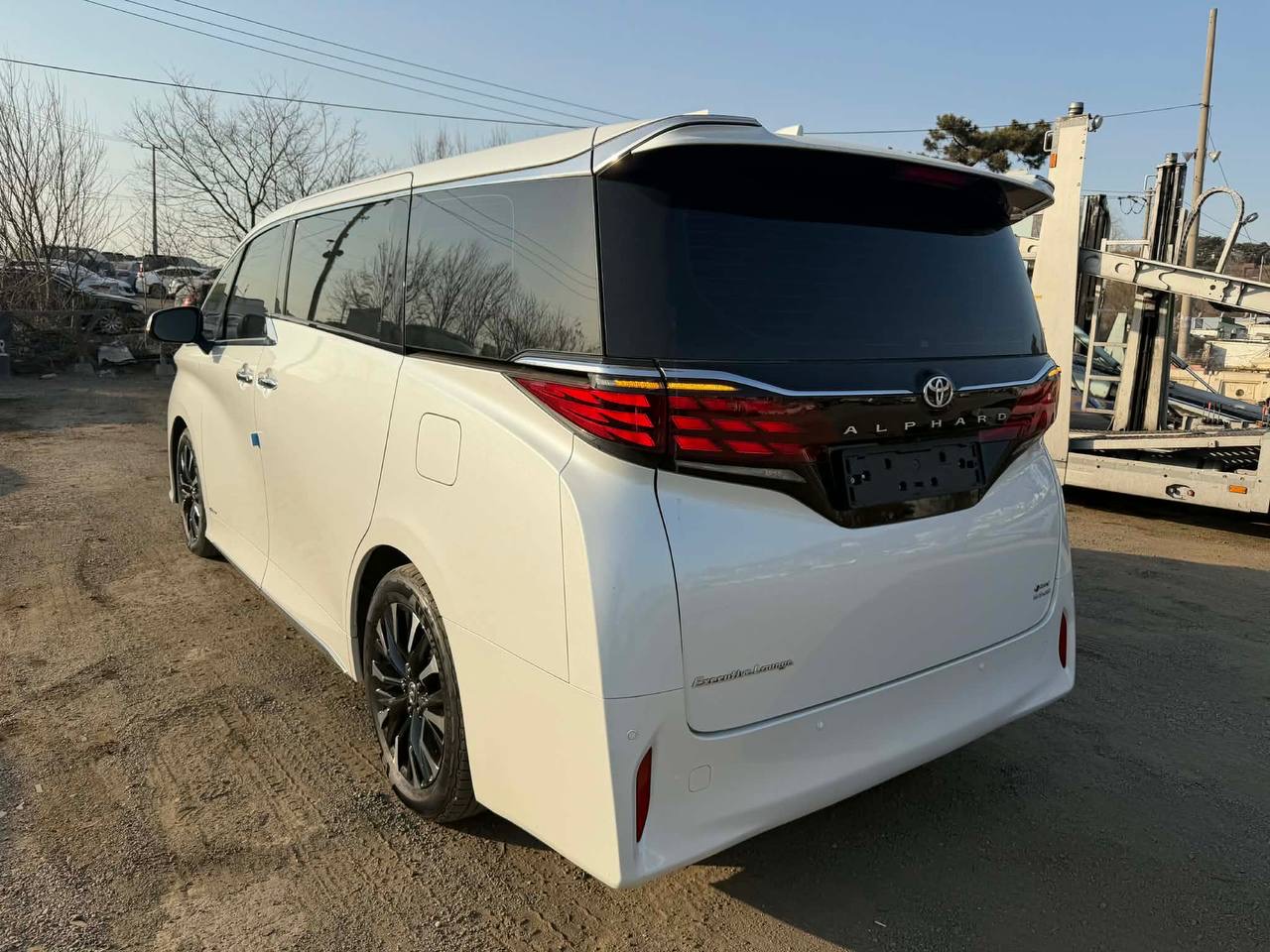 Toyota Alphard 2024 Executive / Z (Full Option)