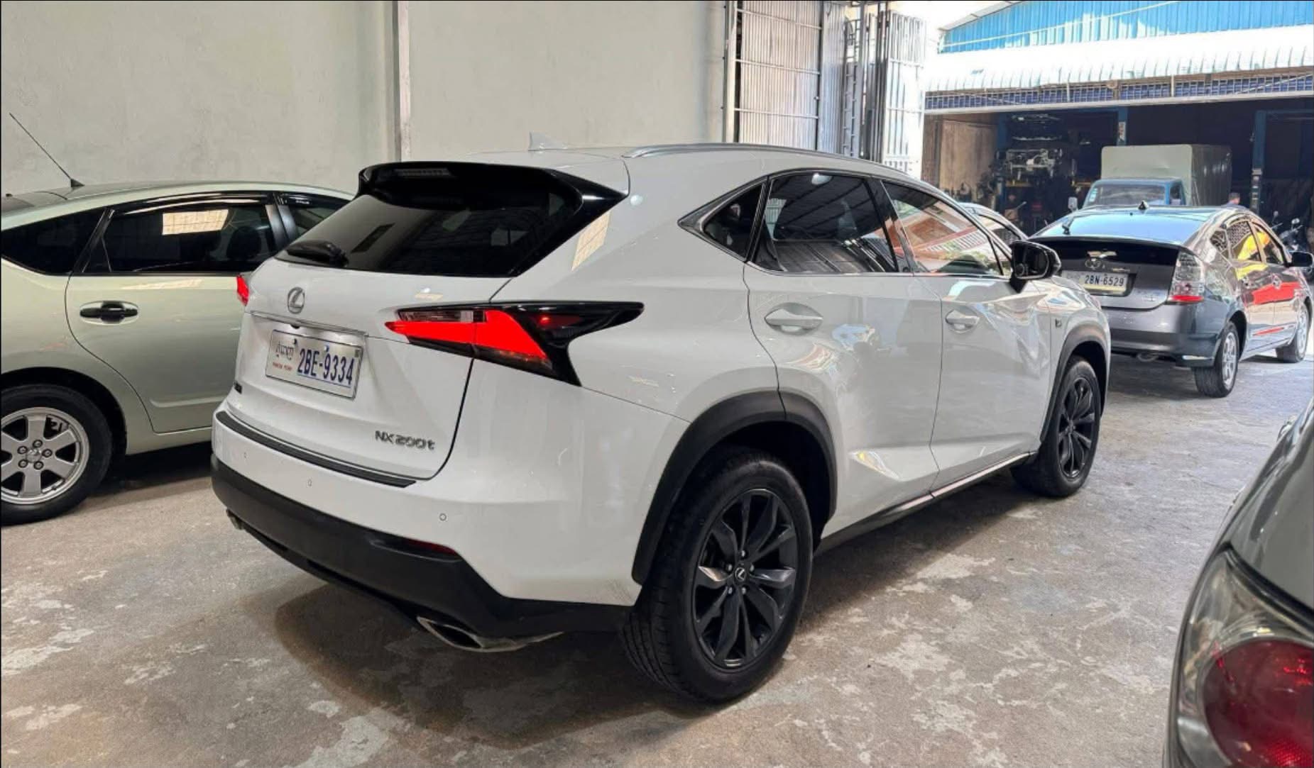 Lexus Nx200t 2016 F sport ប៉ុង១
