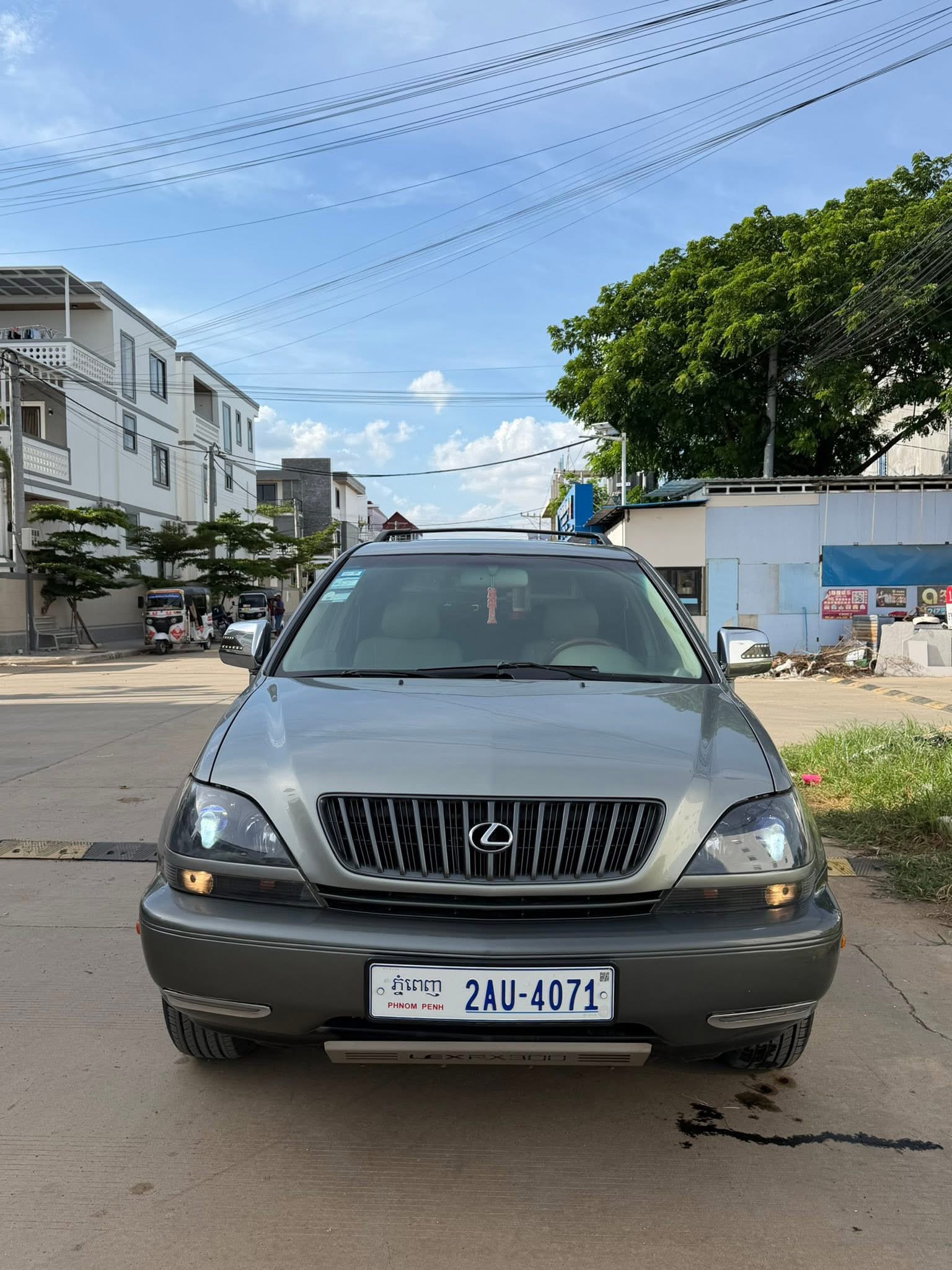 LEXUS RX300 