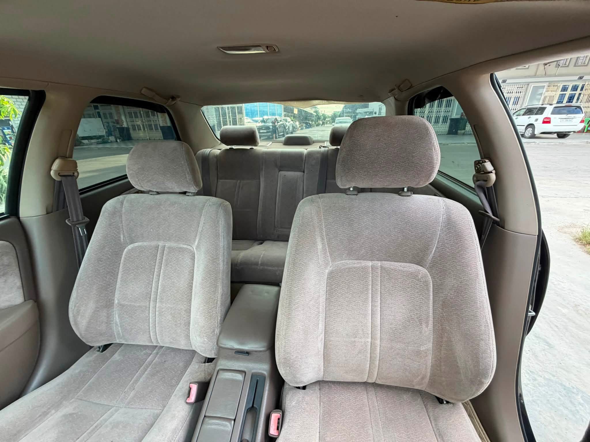 Camry 1997 abs ពណ៍ខ្មៅ ឡានស្អាត
