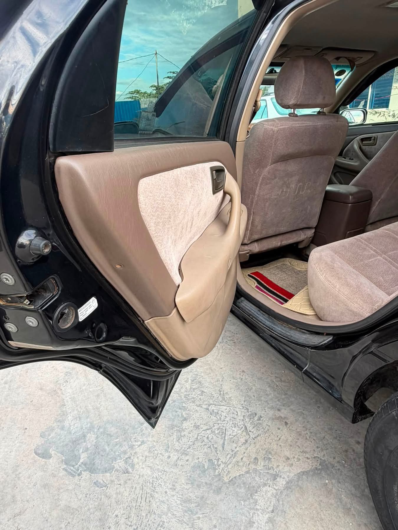 Camry 1997 abs ពណ៍ខ្មៅ ឡានស្អាត