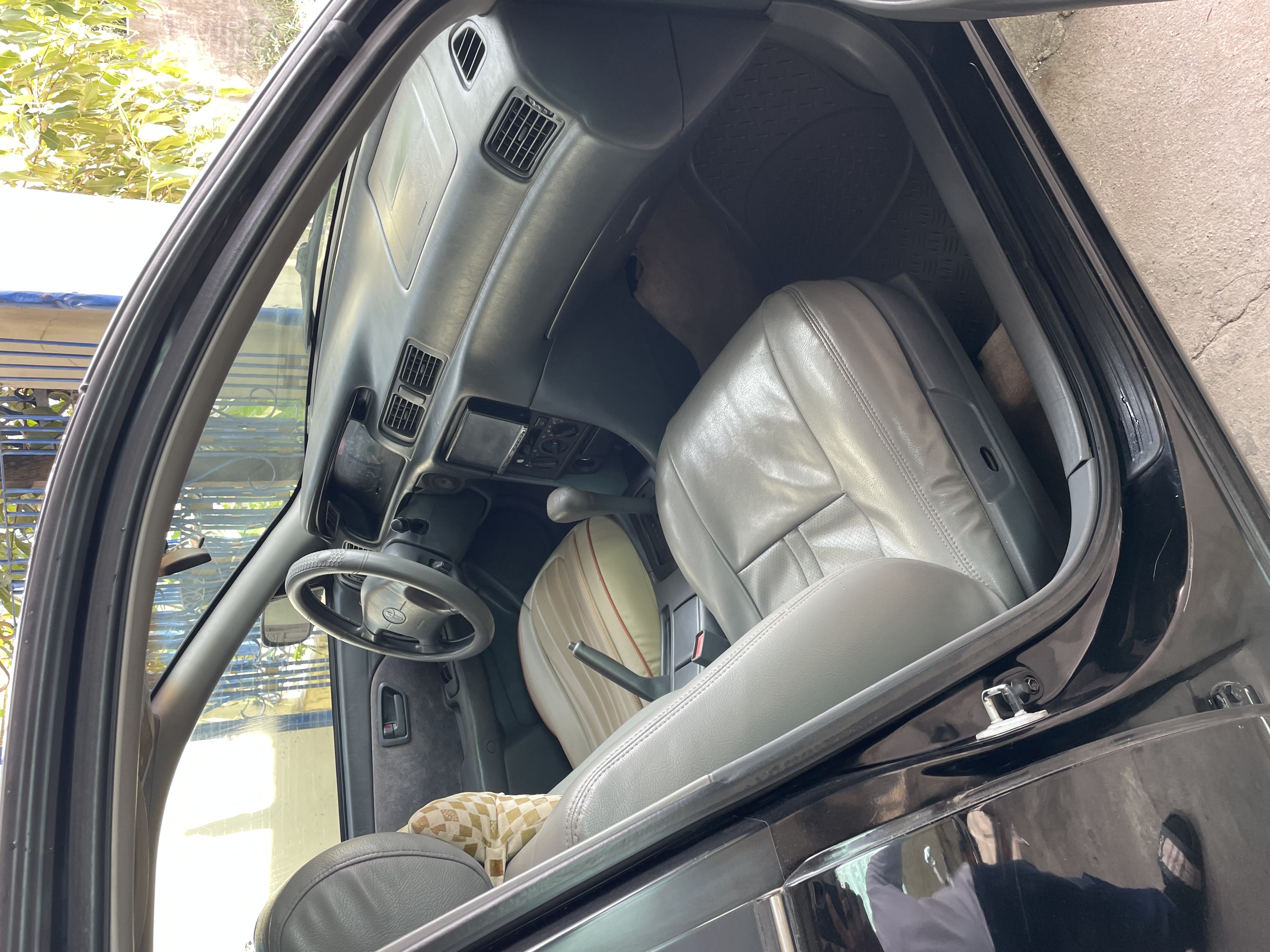 Camry ឆ្លាម 99 ពណ៍ខ្មៅ ឡានស្អាត