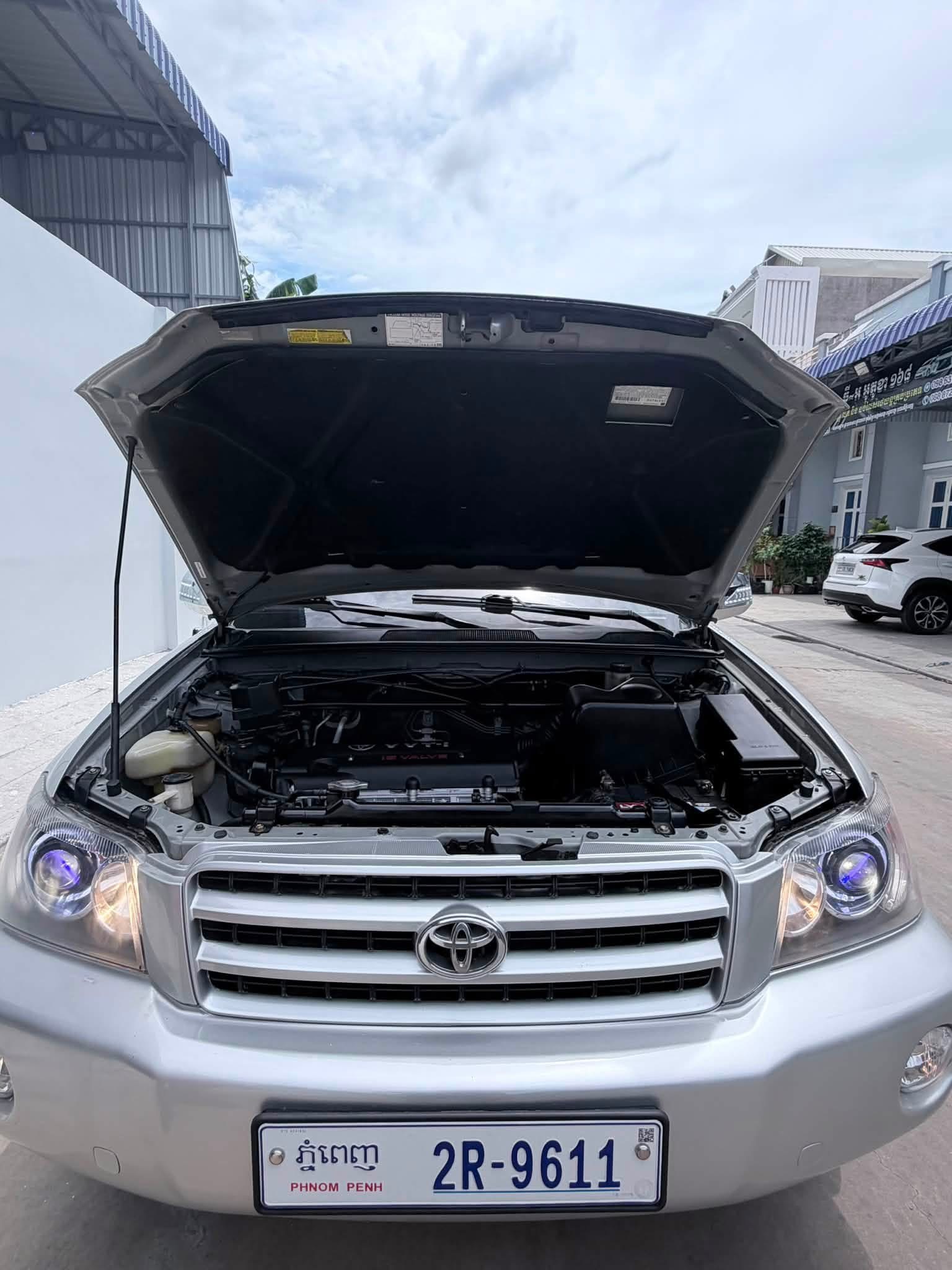 Highlander 2002 V4 ប៉ុង១ ថ្មីណាស់