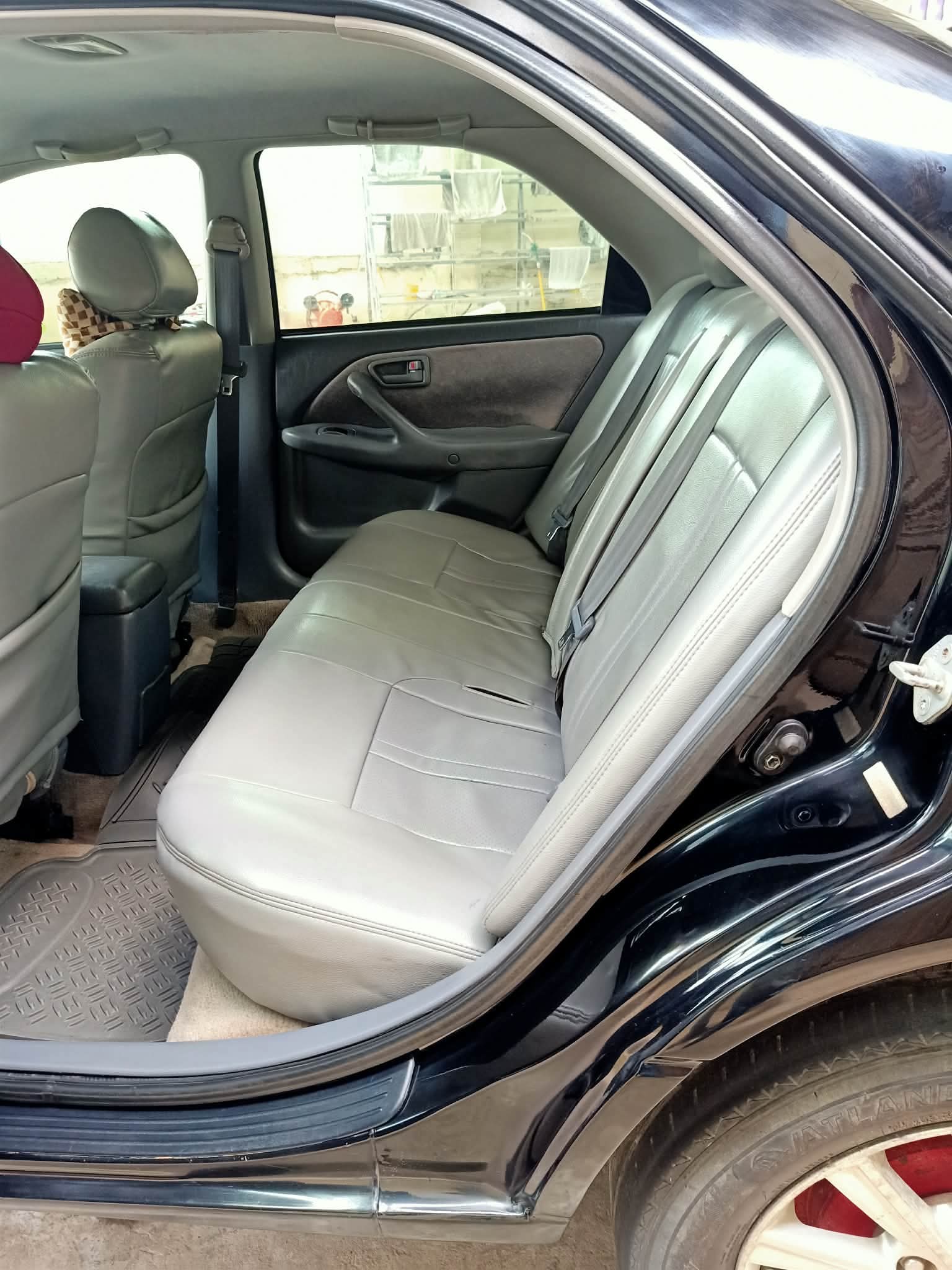 Camry ឆ្លាម ឆ្នាំ 99 ពណ៍ខ្មៅ ឡានស្អាត