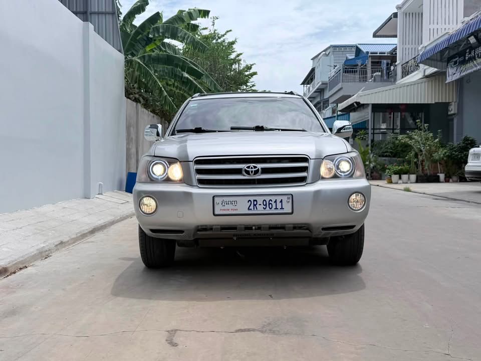 Highlander 2002 V4 ប៉ុង១ ទឹកប្រាក់