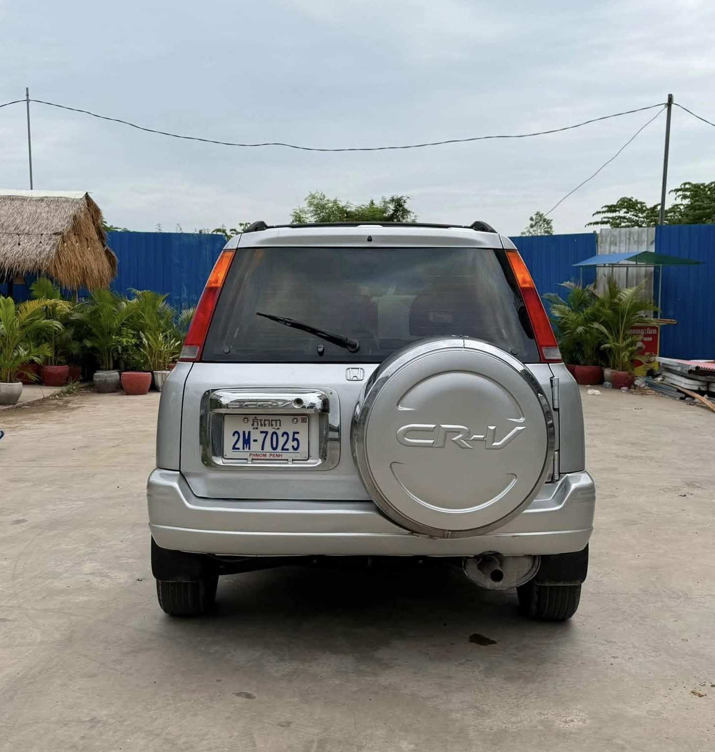 Honda CRV ឆ្នាំ 99 ទឹកប្រាក់ ថ្មីណាស់