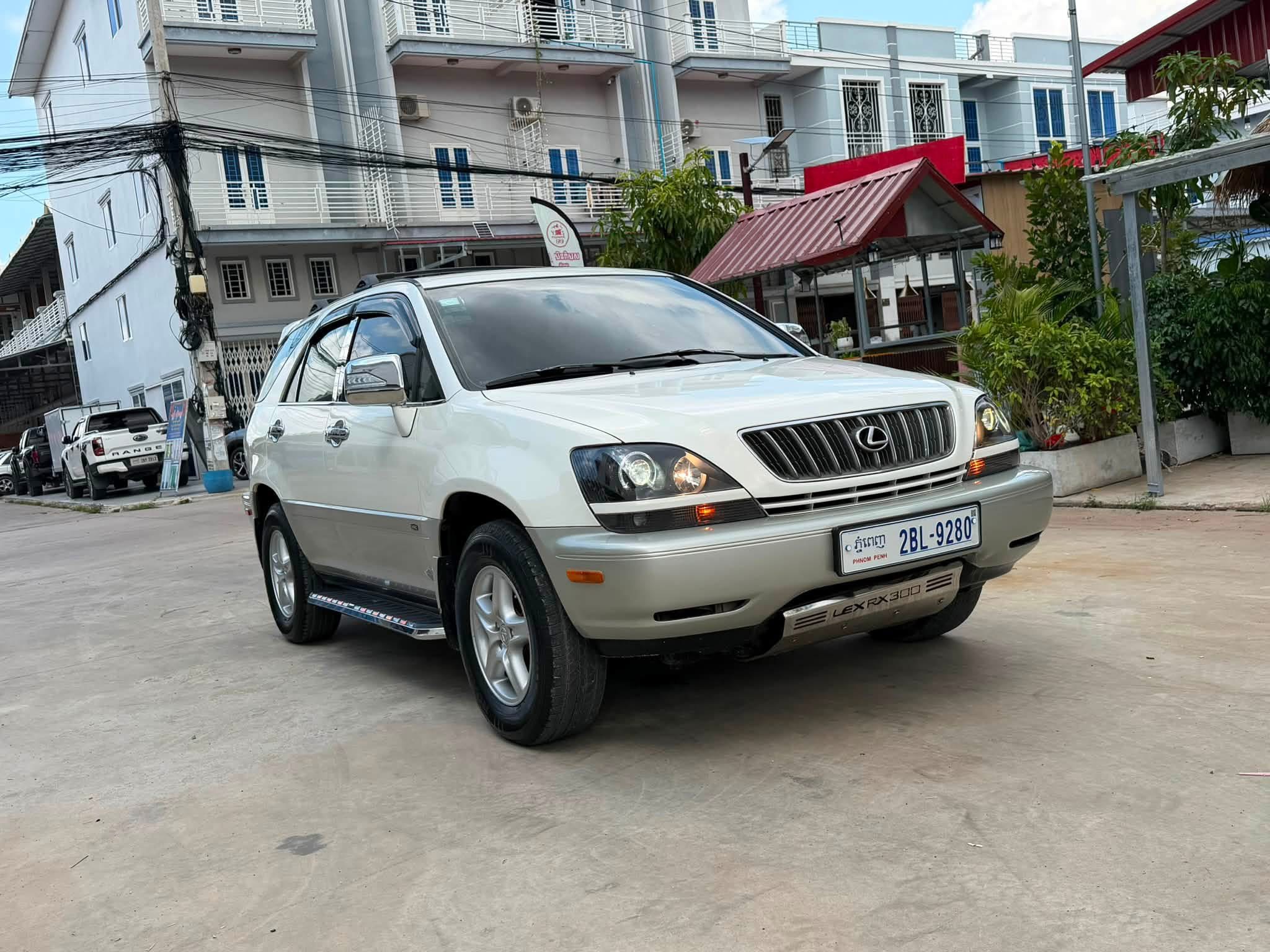 Lexus 2001 ប៉ុង១ សកាំម៉ៃ ឡានស្អាត