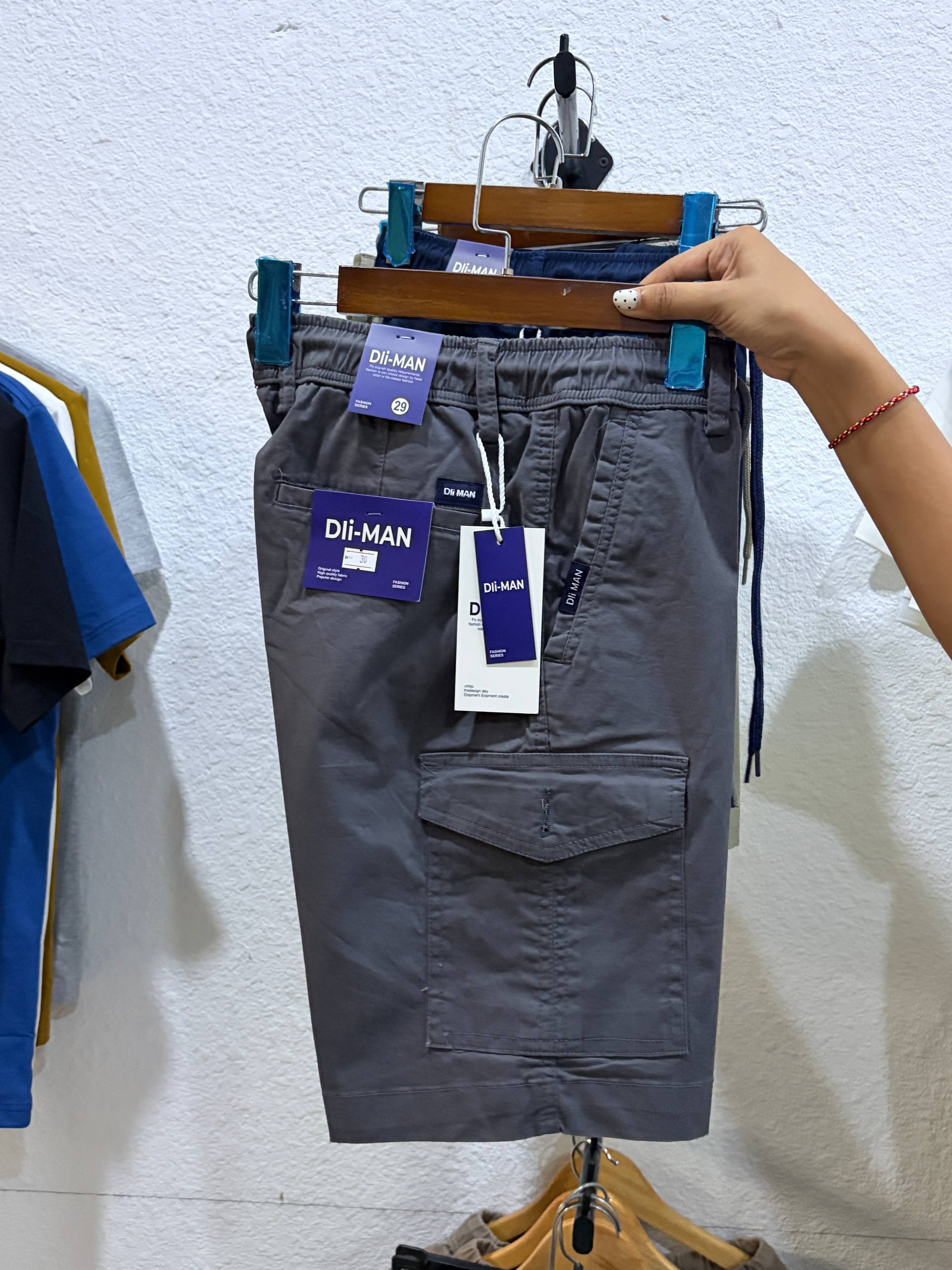 ខោខ្លីហោប៉ៅ ៦