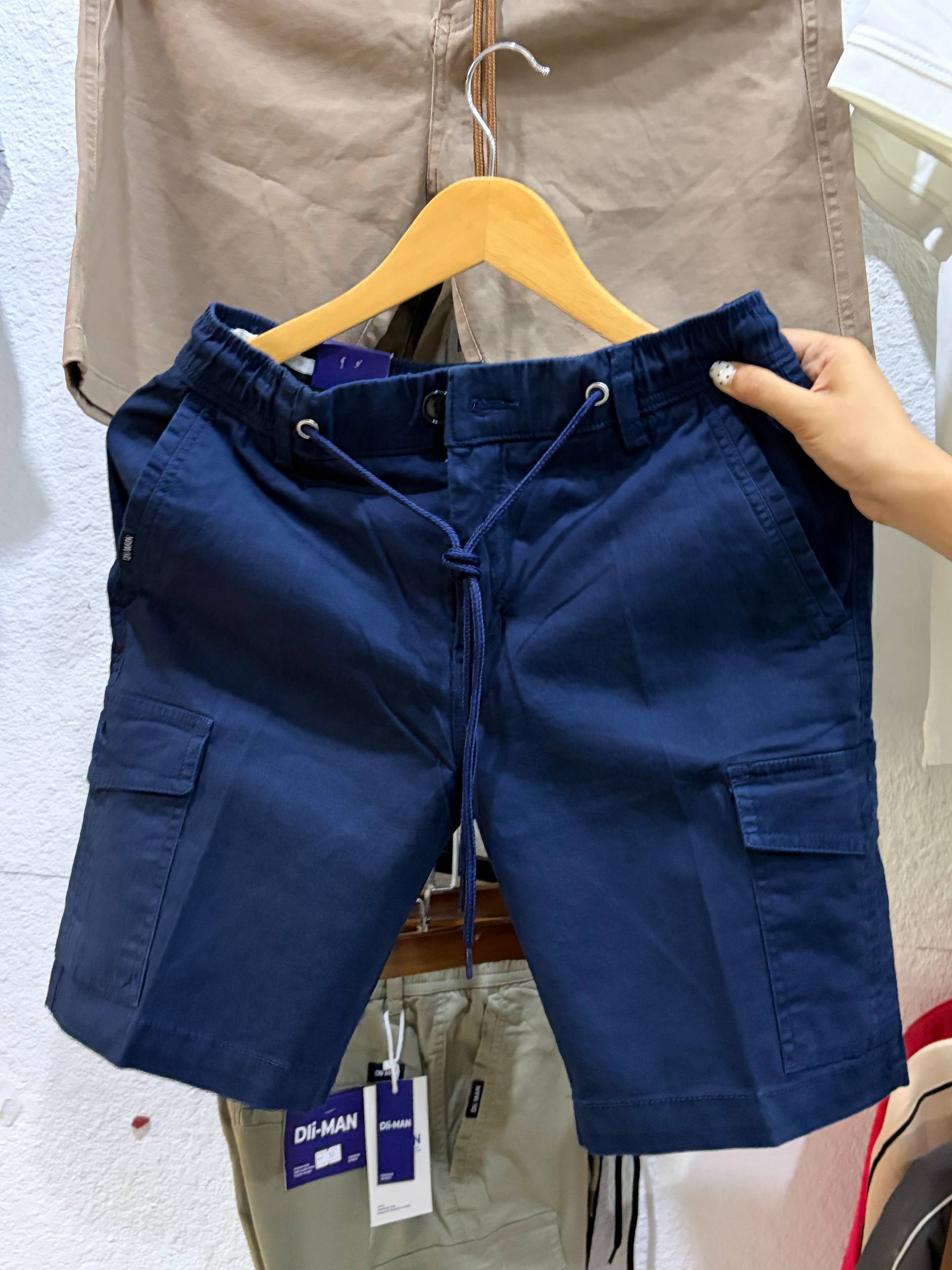 ខោខ្លីហោប៉ៅ ៦